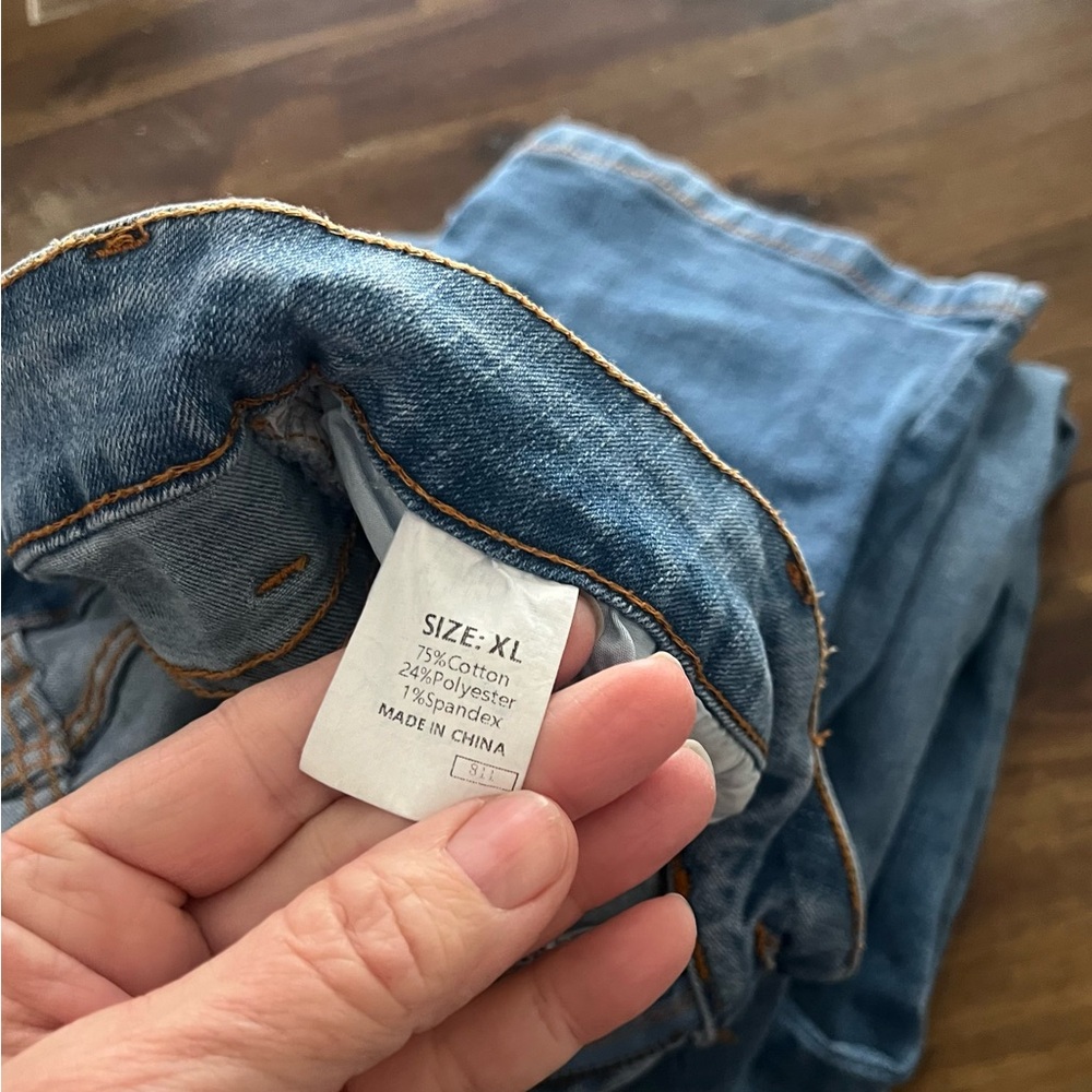 Sunflower Patch Distressed Blue Jeans - image 4